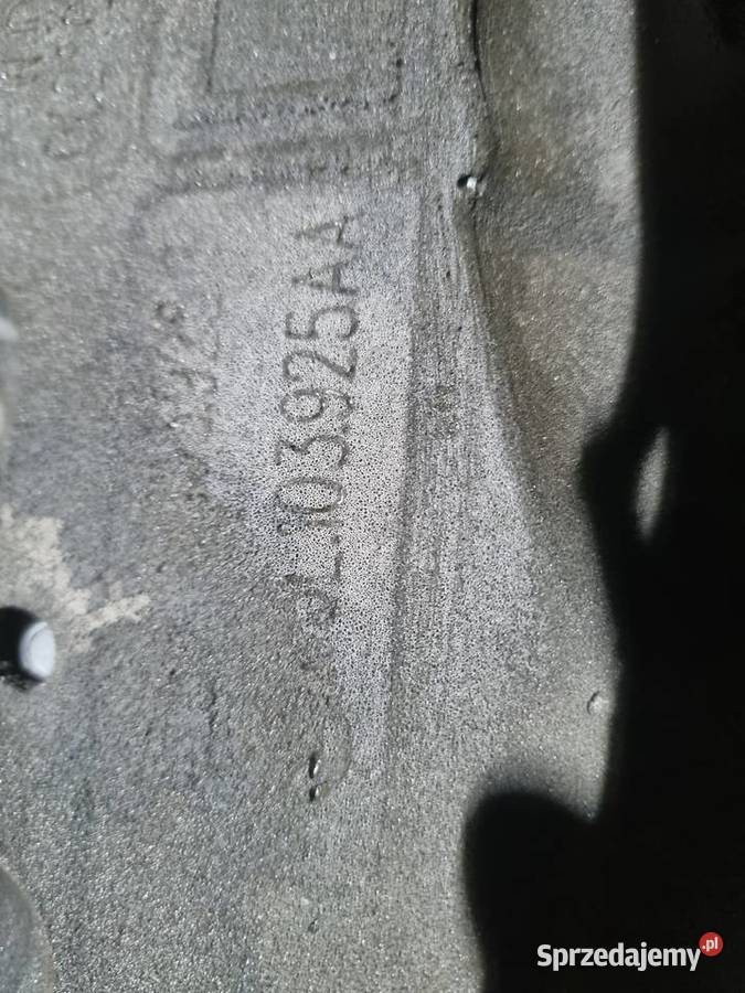 osłona pokrywa silnika vw 20 tdi 03L103925AA Rakoniewice