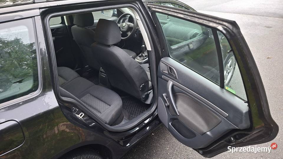 Ładna Skoda Octavia II TOUR 16 GAZ 2012 klima