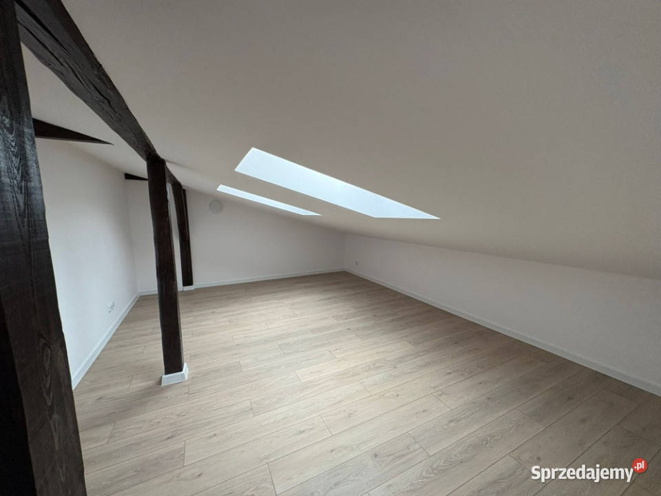 Mieszkanie na poddaszu Liczba pokoi 3 Sosnowiec