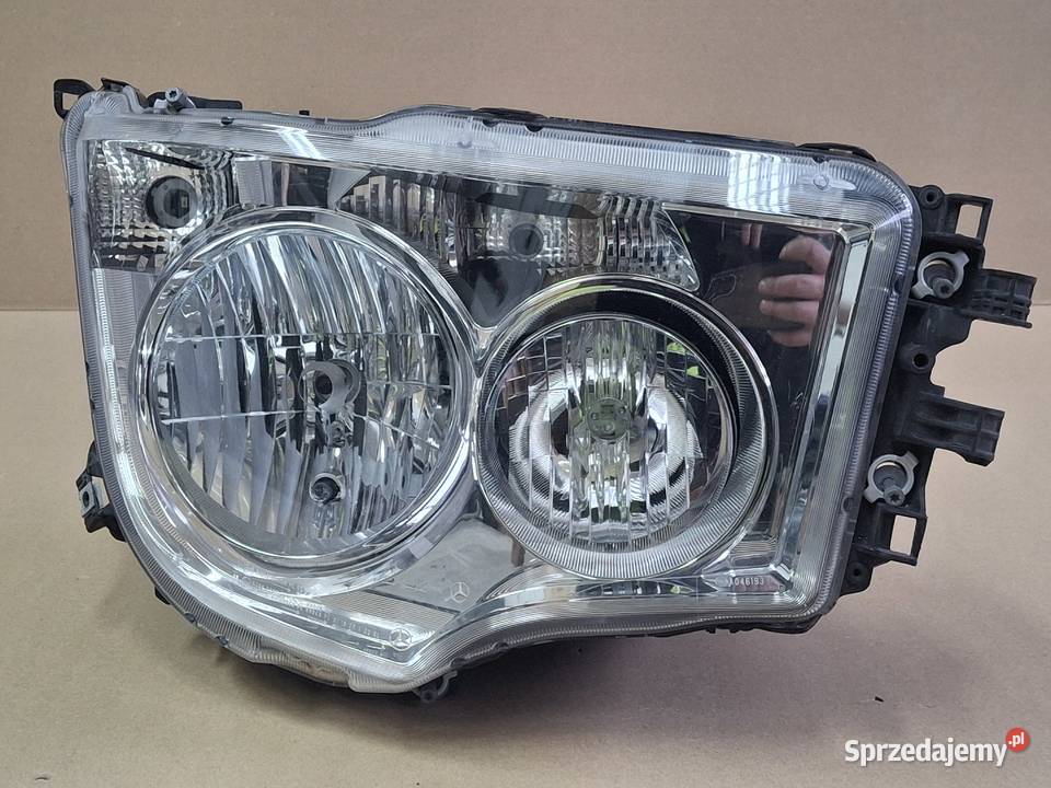 MERCEDES AROCS ANTOS REFLEKTOR PRAWY ORYGINAŁ Bieleń sprzedam