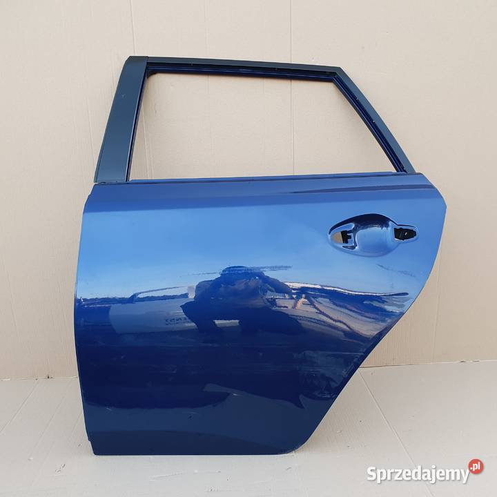 TOYOTA AURIS II 2 DRZWI LEWY TYŁ LEWE TYLNE części blacharskie Części samochodowe Trzciel sprzedam