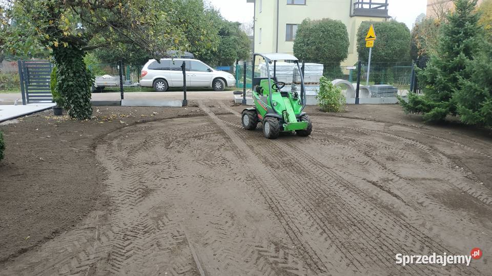 Trawnik zakładanie Glebogryzarka separacyjna Pruszków ogród