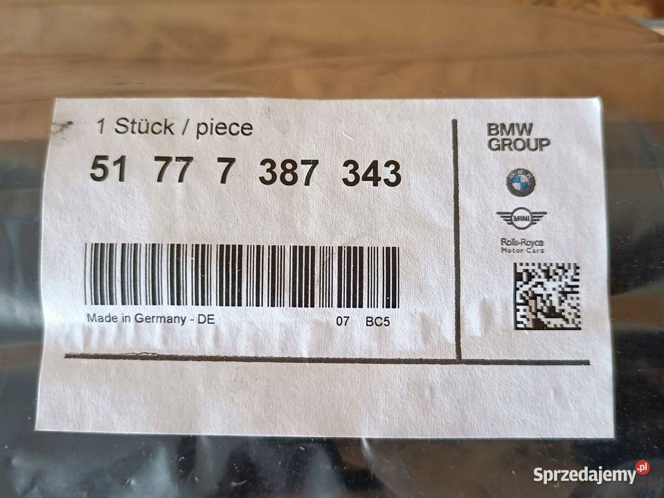 BMW F90 G30 G31 ŚLIZG LISTWY PROGOWEJ LEWY Części samochodowe Pleszew