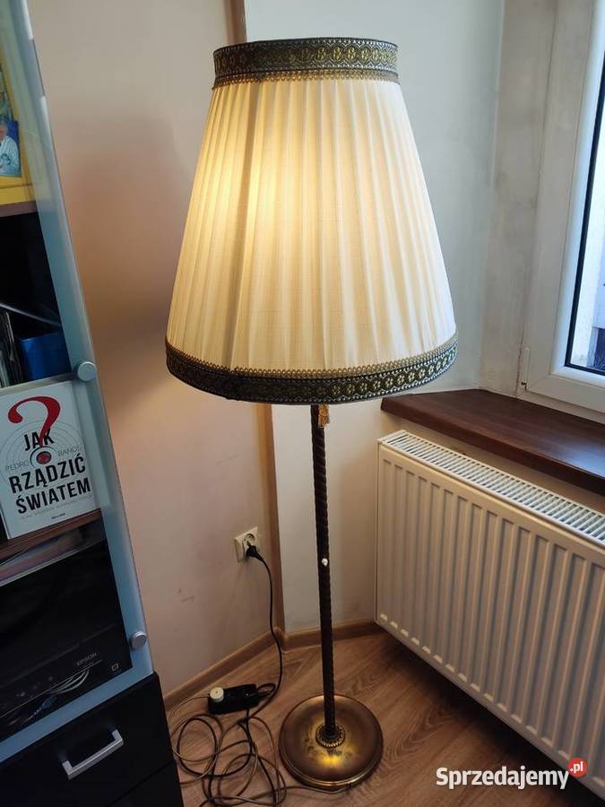 Lampa stojąca mosiężna z plisowanym abażurem Lampy podłogowe Głuchołazy