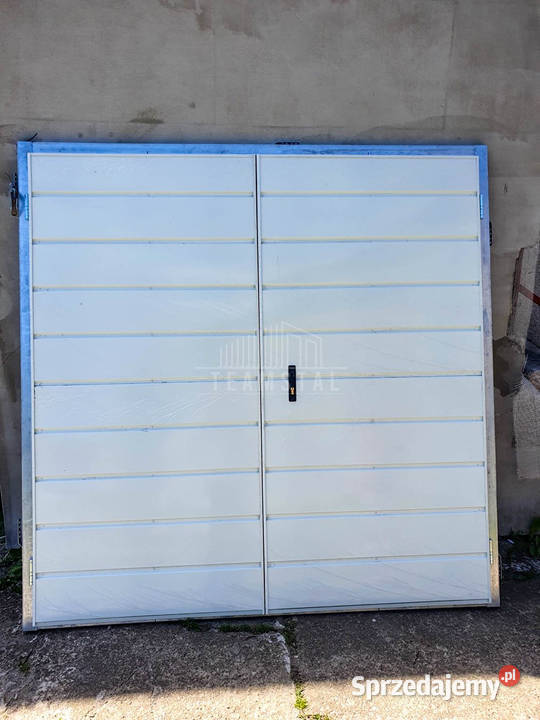 Bramy garażowe na wymiar dwuskrzydłowe ocieplone Kłodzko