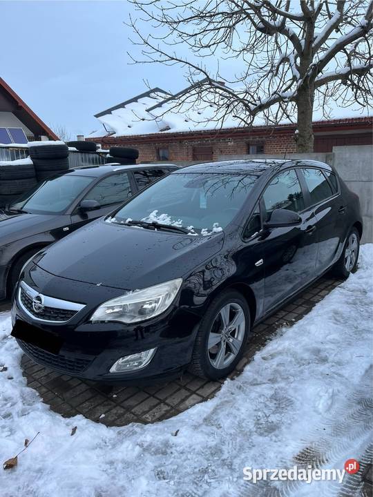 Opel Astra J 17CDTI welurowa tapicerka