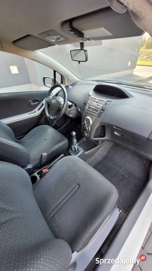Toyota Yaris 133 VVTI 992011 R106 Skawina