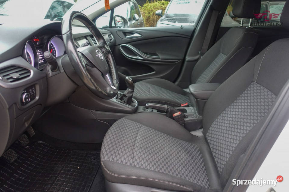 Opel Astra Salon Polska 14 Benzyna 125 Nawigacja ogranicznik prędkości sprzedam