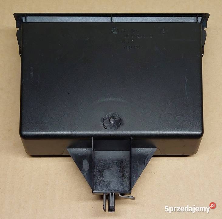 PÓŁKA POD RADIO SKODA OCTAVIA I 1 FL 1U0858950B Pozostałe Mielęcin