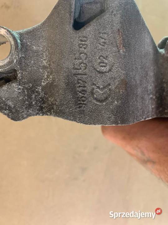Łapa mocowanie alternatora Ford fiesta mk6 14 osobowe sprzedam