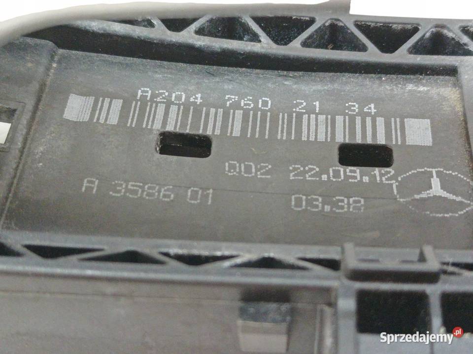 KLAMKA ZEWNĘTRZNA LEWA TYŁ 761 A2047602134 Rok produkcji 2012 Karoseria