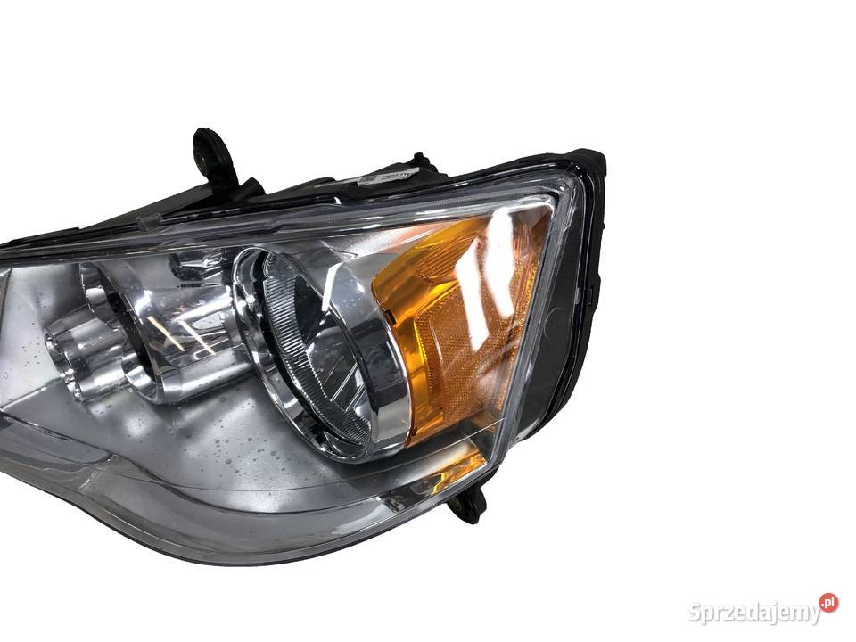 Chrysler Town Country 012008112011 Reflektor