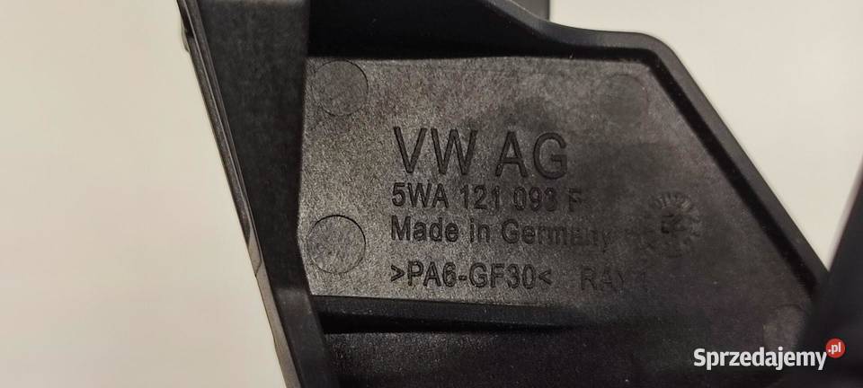 SKODA KAROQ POMPKA WODY MOCOWANIE 05E965561 osobowe