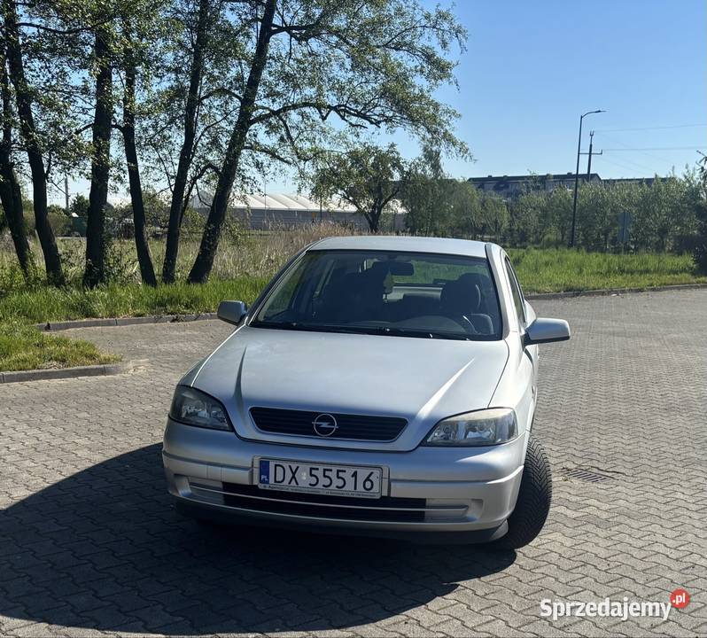 Sprzedam Opla Astra 16 16v benzyna 2003r Zduny