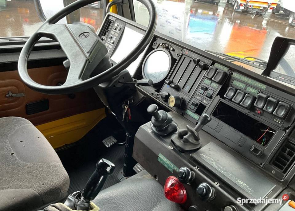 Uzywahy Holownik 6x4 pomocy drogowej Scania P112 Rok produkcji 1987 Autolawety Warszawa sprzedam