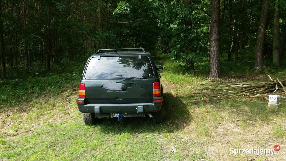 Sprzedam Jeep Grand Cherokee ZJ 40 benzynagaz centralny zamek Konin