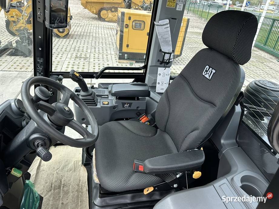 FABRYCZNIE NOWY CAT 906 Tuliszków