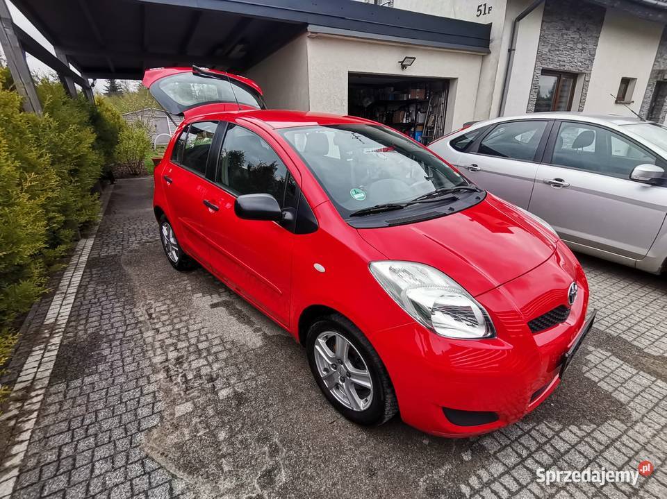 Toyota Yaris 133 99 2010 manualna Dąbrowa Górnicza