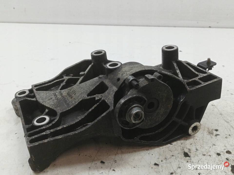 ŁAPA WSPORNIK 55582510 20 CDTI Opel Zafira III