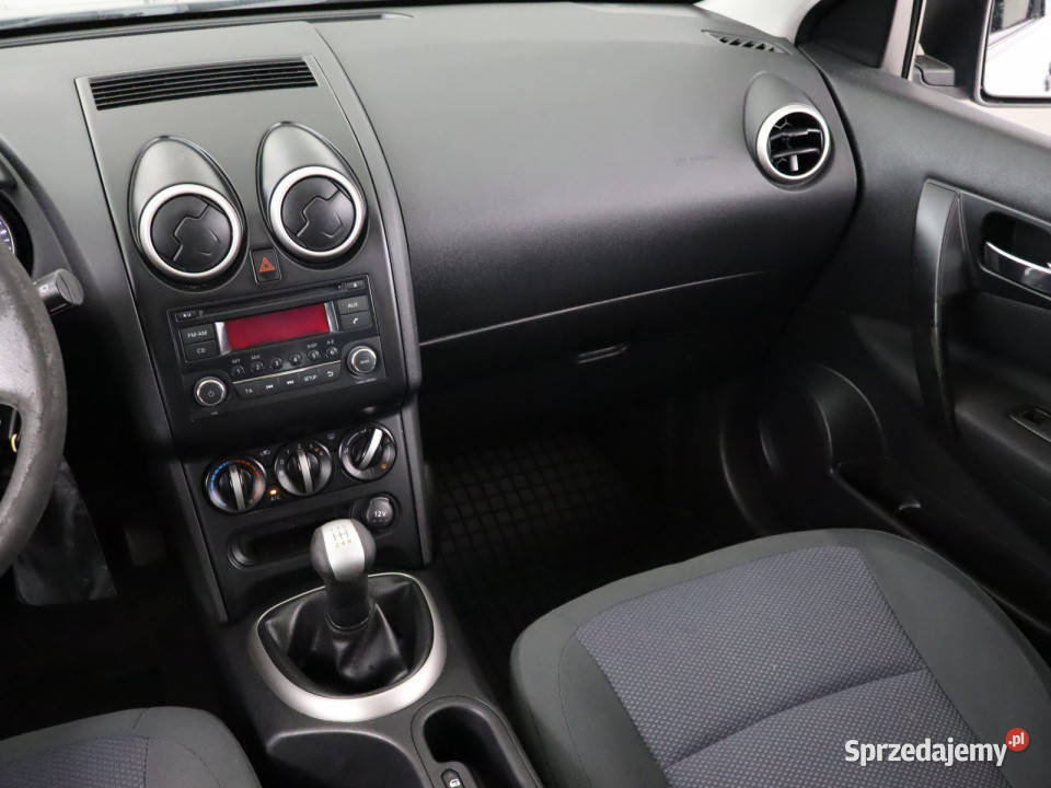 Nissan Qashqai 16 manualna