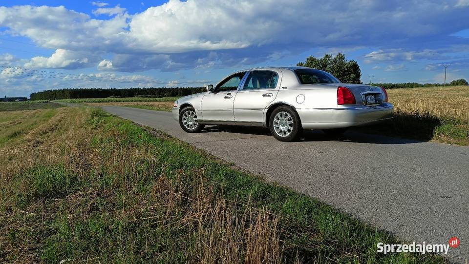Lincoln Town Car 2011 Dobre