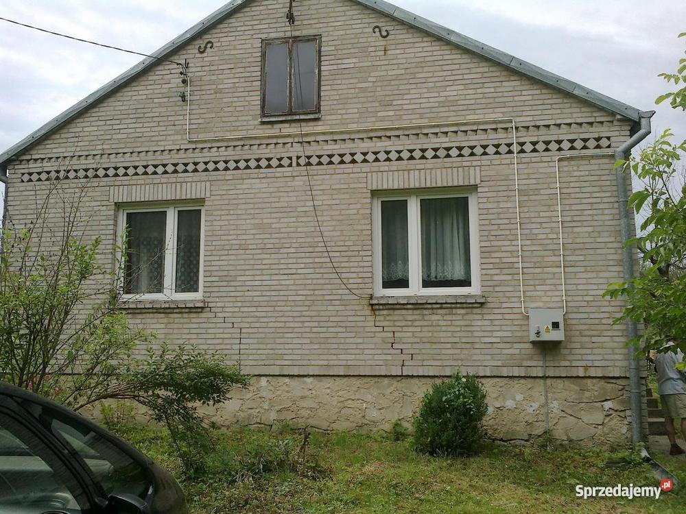 Domek na wsi Iwaniska