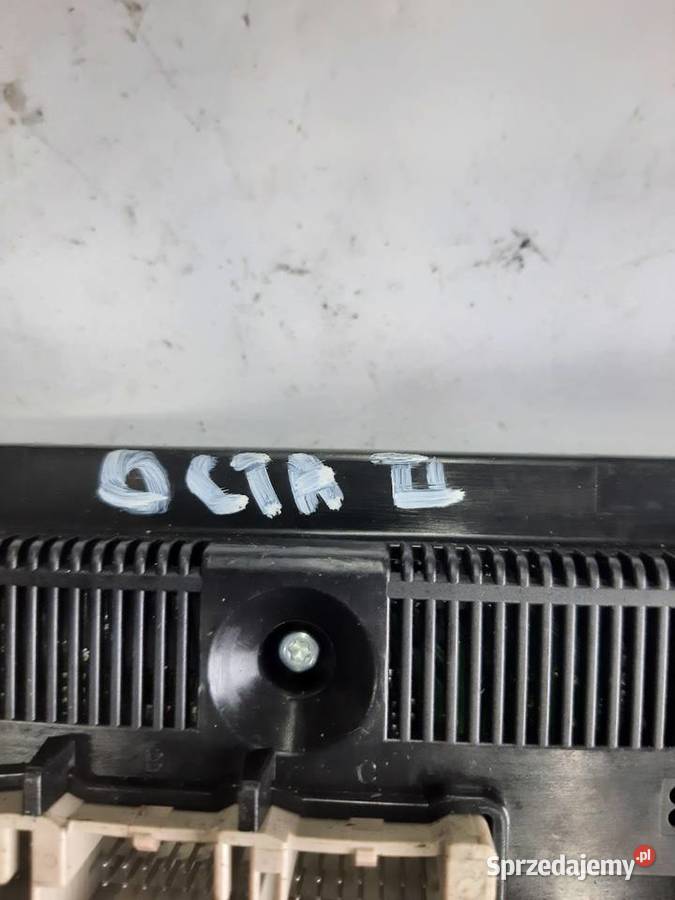 Skoda Octavia II 2 panel klimatyzacji nawiewu Ksawerów