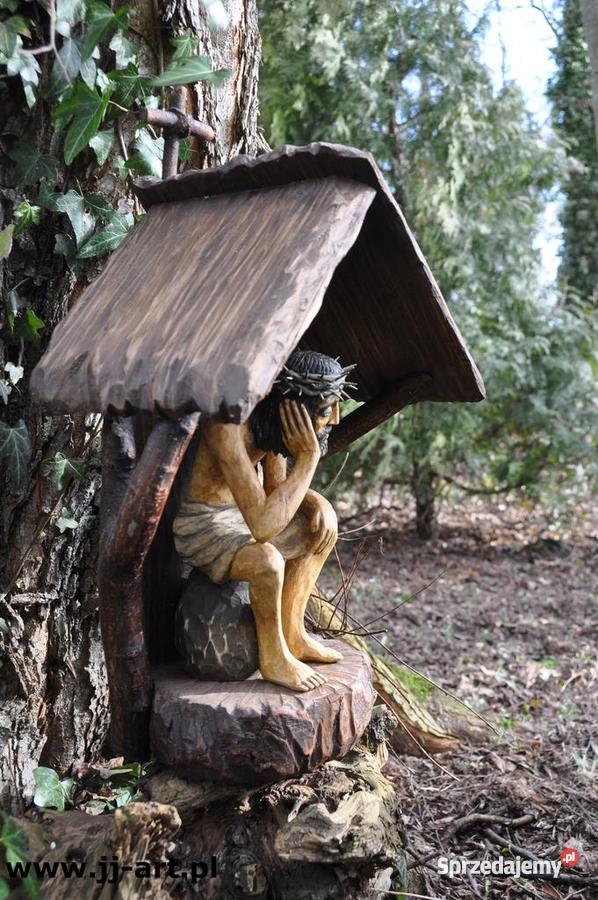 Kapliczka Chrystus Frasobliwy Rzeźba w drewnie Goleniów