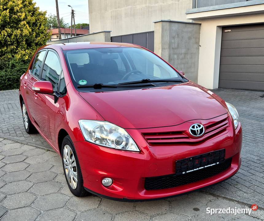 Toyota Auris 16 Benzyna Auris Leszno