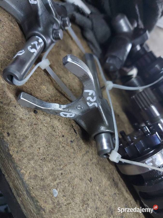 Yamaha FZS 600 Fazer skrzynia biegów wałek wałki Jelenia Góra sprzedam