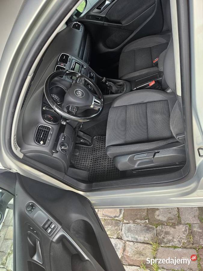 VOLKSWAGEN Golf VI 16 mpi radio Chełm sprzedam