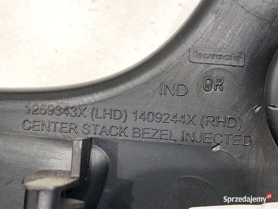 KRATKA NAWIEWU PRZÓD RENAULT TRAFIC III osobowe