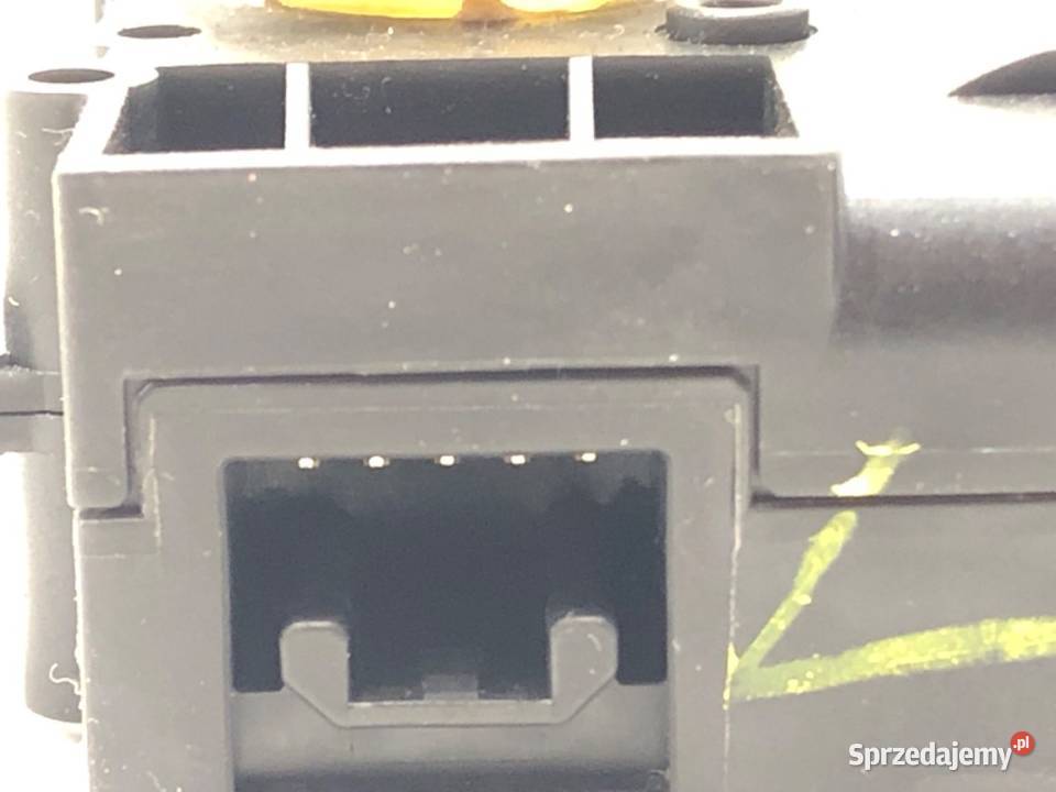 SILNIK NAGRZEWNICY TOYOTA 0638002031 COROLLA E21