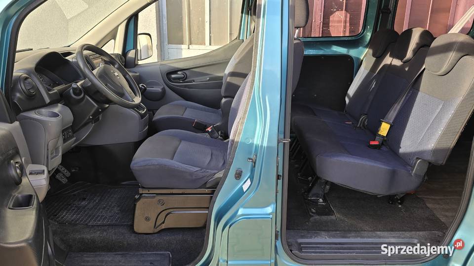 Nissan NV 200 16 benzyna 2010r 5 osób opolskie Nowy Świętów