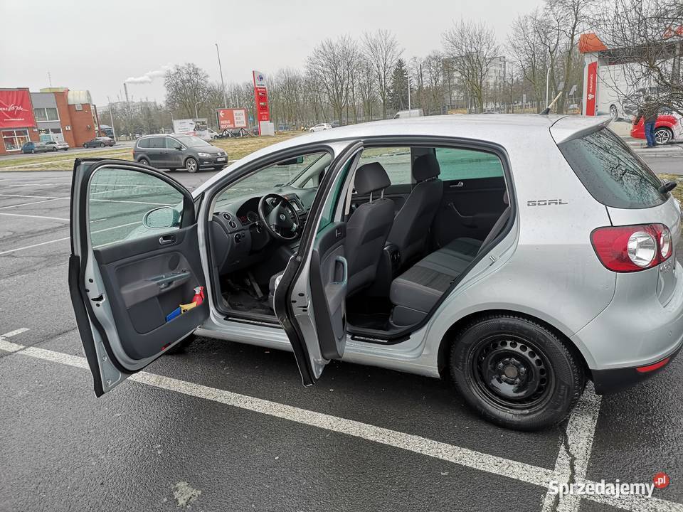 VW Golf 5 plus GOAL 16mpi 102 benzyna pierwszy Sieradz