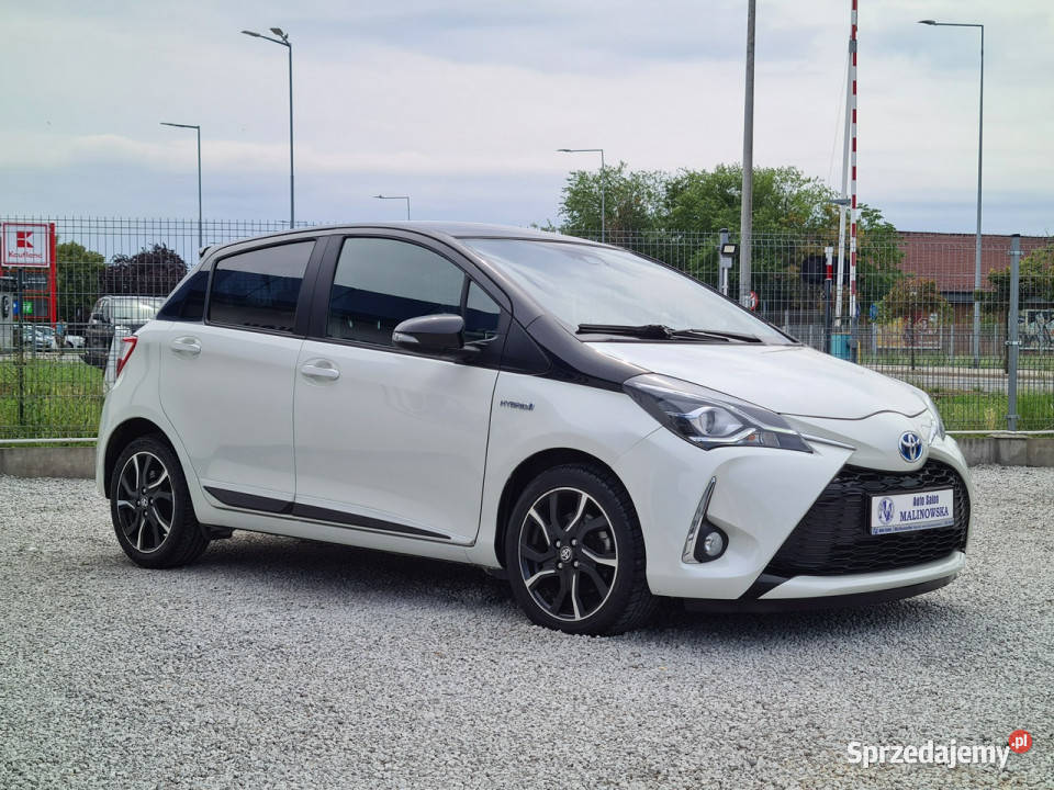 Toyota Yaris HYBRID Navi Kamera Led Wolne Ręce immobilizer