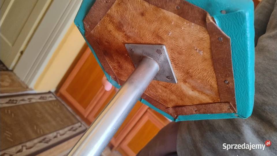 Metalowy komplet stojaków na kwiatka i na Rękodzieło małopolskie Miechów sprzedam