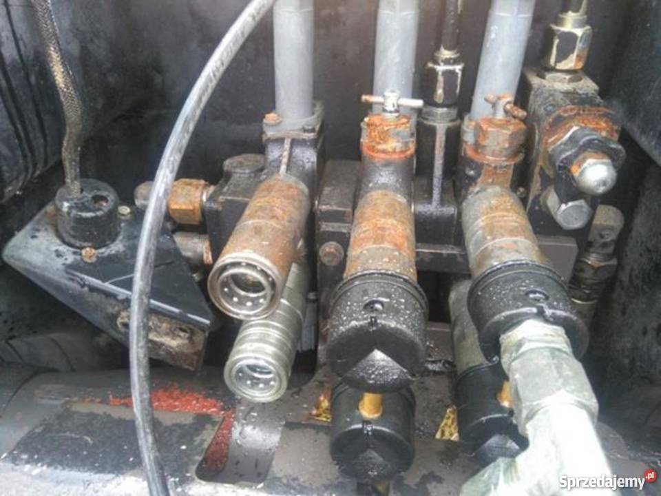 Zwolnica Massey Ferguson 3650 3640 3670 3690 Siemiatycze