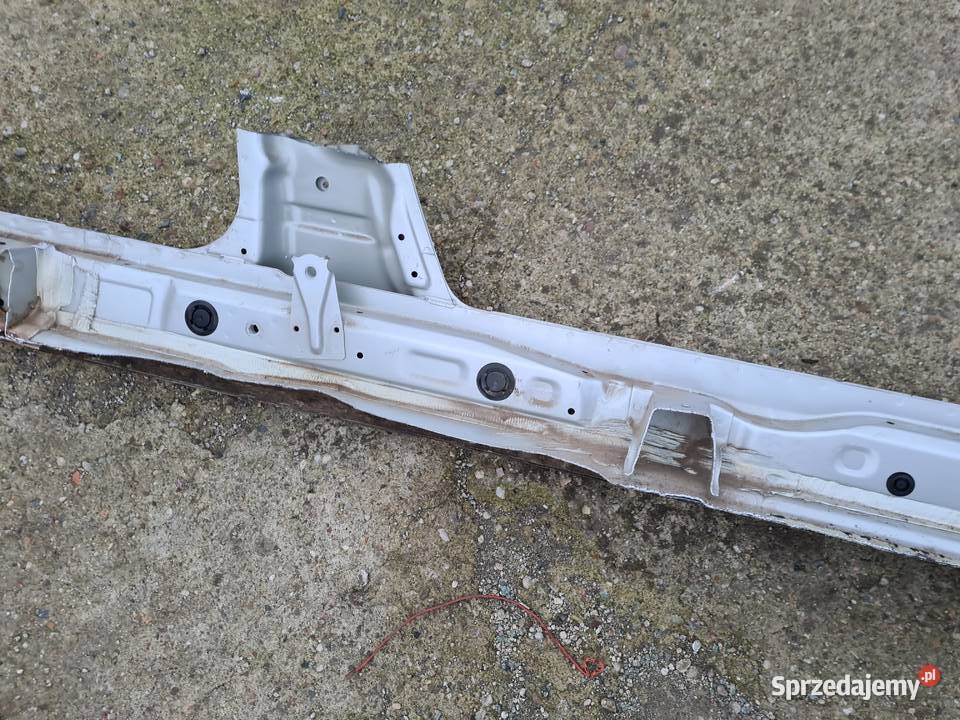 Suzuki Ignis FH próg progi element srebrny Karoseria Legnica