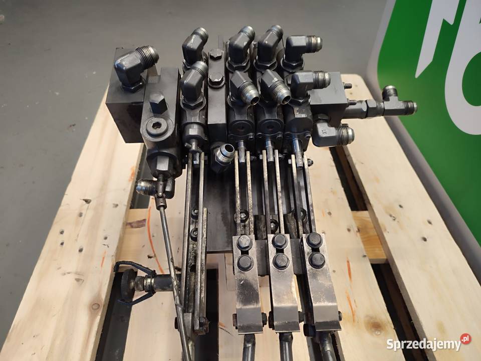Rozdzielacz hydrauliczny R907282735 Valtra N123 Wilkowo