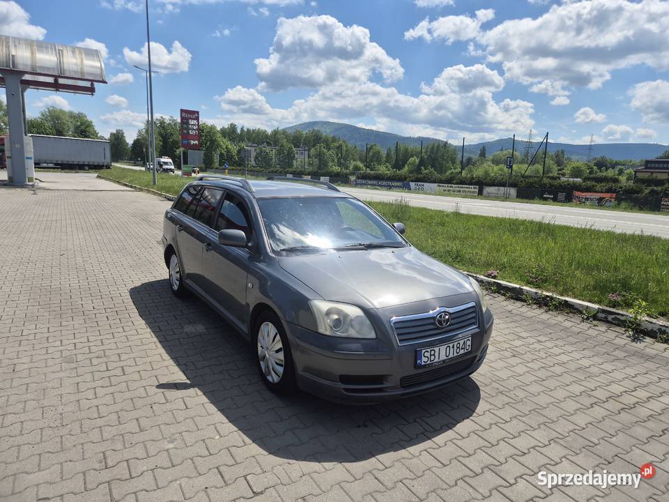 Toyota Avensis 16 benz 110 Sprawna KLIMA Jeden