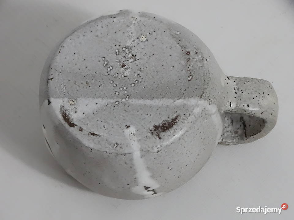 Ręcznie robiony kubek ceramiczny Surowy Design lubelskie Biłgoraj