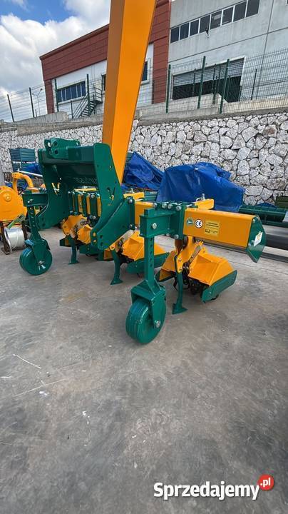 Glebogryzarka do truskawek 2 3 sekcje Yurdusar Maszyny rolnicze Pacyna