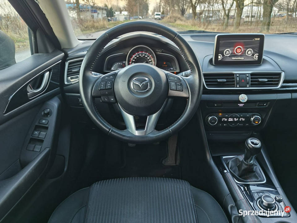 Mazda 3 1 rej 2015 Salon III 2013 manualna 3 mazowieckie Karczew