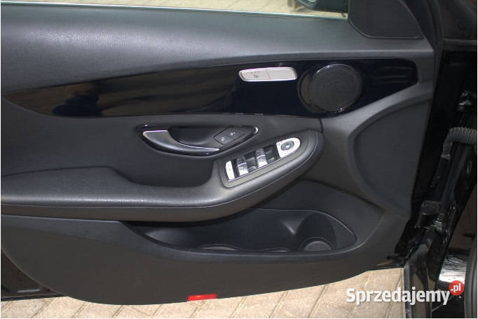MERCEDESBENZ C 200 4MATIC 2018 149700 ccm 184 mazowieckie Warszawa