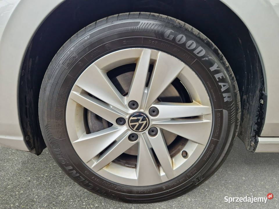Volkswagen Golf 20 TDI Life Z Polskiego Salonu Warszawa