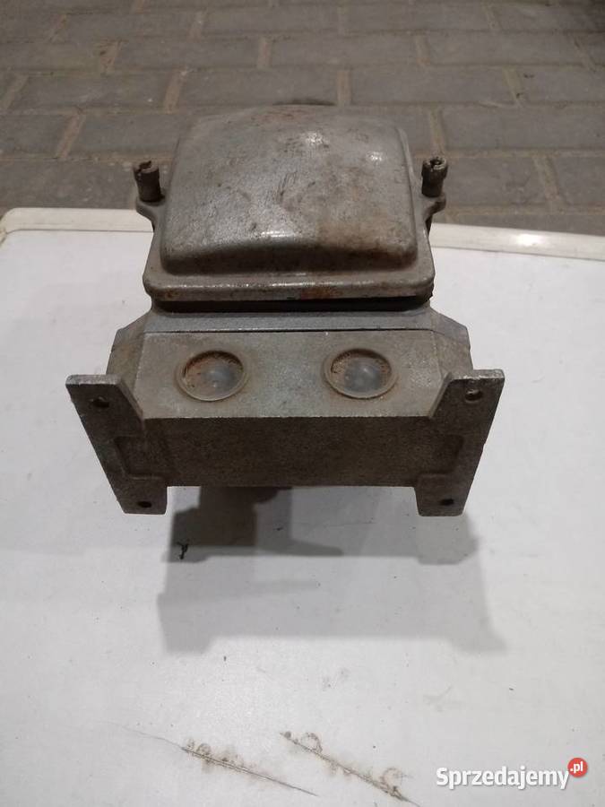 Stycznik elektryczny olejowy 380V