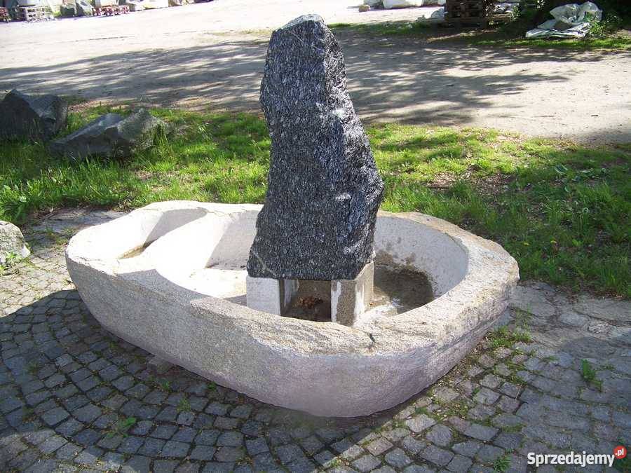 fontanna kamienna Strzelin