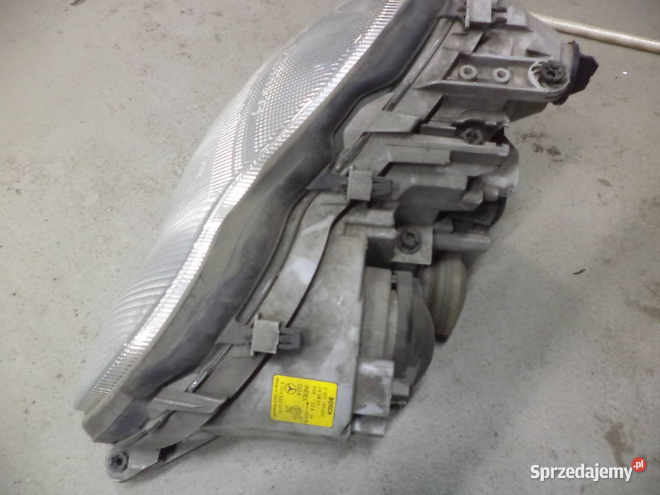 MERCEDES C KLASA W203 REFLEKTOR PRAWY LAMPA Turek sprzedam