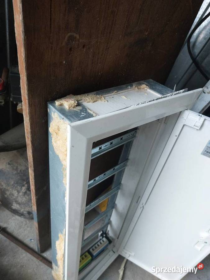 Rozdzielnia pt skrzynka elektryczna 48p Hager Pozostałe Jordanów